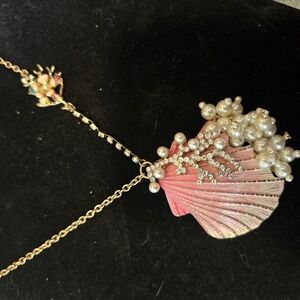 Betsey Johnson seashell necklace